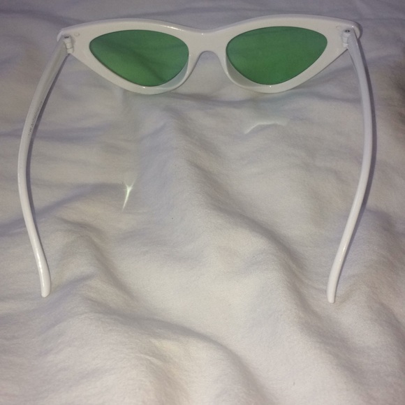 Cat Eyes Fashion Sunglasses *NEW* - Picture 4 of 6